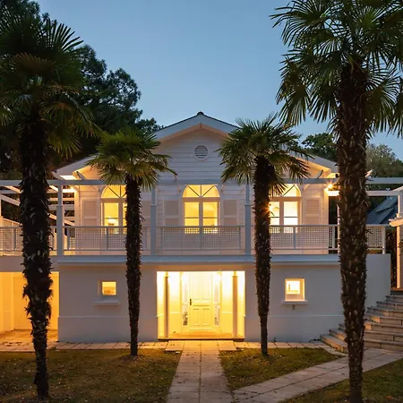 Maison Blanche, Arenal La Baule